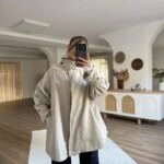 ARKA A PİLE DİK YAKA GENİŞ FERMUARLI PANÇO MODEL TRENÇ - TAŞ