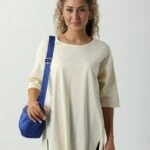 ARKA YIRTMAÇLI TİŞÖRT - KREM