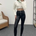 FERMUAR DETAY PARLAK DERİ TAYT - SİYAH