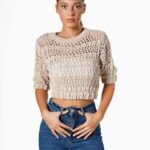 AJURLU KOL VE ETEĞİ LASTİKLİ CROP TRİKO - BEJ