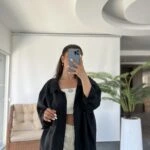 ARKA A PİLE DÜŞÜK OMUZ TEK CEP MODAL GÖMLEK - SİYAH