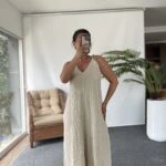 ASKI AHŞAP BONCUK ASTARLI PAMUK KETEN ELBİSE - TAŞ