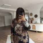 BATİK ÇİÇEK DESEN KAYIK YAKA VİSKON TRİKO - KAHVE