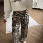 BEL LASTİK CEPLİ VİSKON SATEN DESENLİ PANTOLON - KAHVE KREM