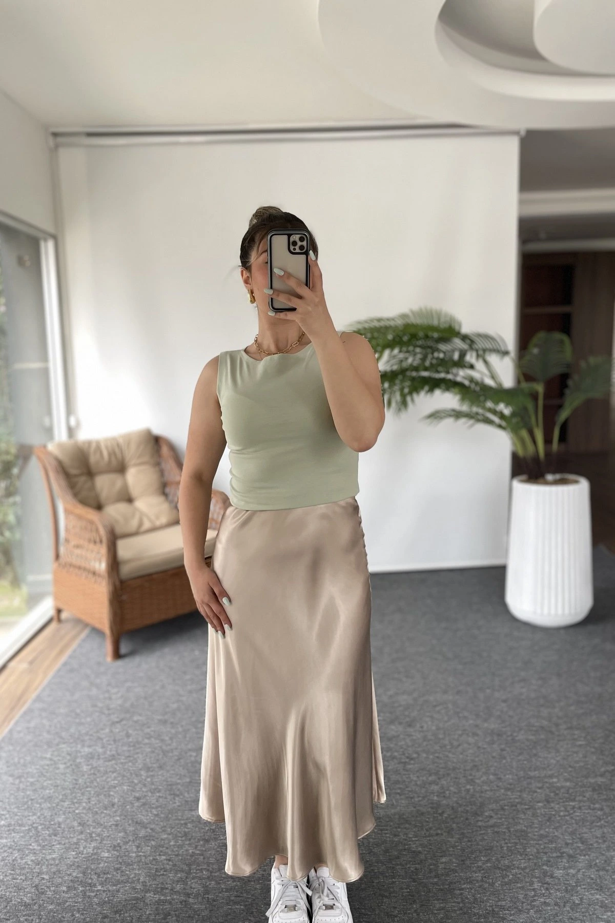 BEL LASTİKLİ SATEN ETEK - PARLAK BEJ - Görsel 1