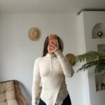 BELDEN DÜĞMELİ DİK YAKA TRİKO - VANİLYA