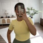 BİSİKLET YAKA CROP PAMUK LİKRALI TİŞÖRT - SARI