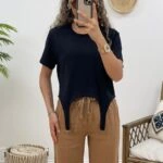 BİSİKLET YAKA ETEĞİ GEÇMELİ TİŞÖRT - SİYAH