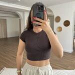 BİSİKLET YAKA FİTİLLİ LİKRALI CROP TİŞÖRT - KOYU KAHVE