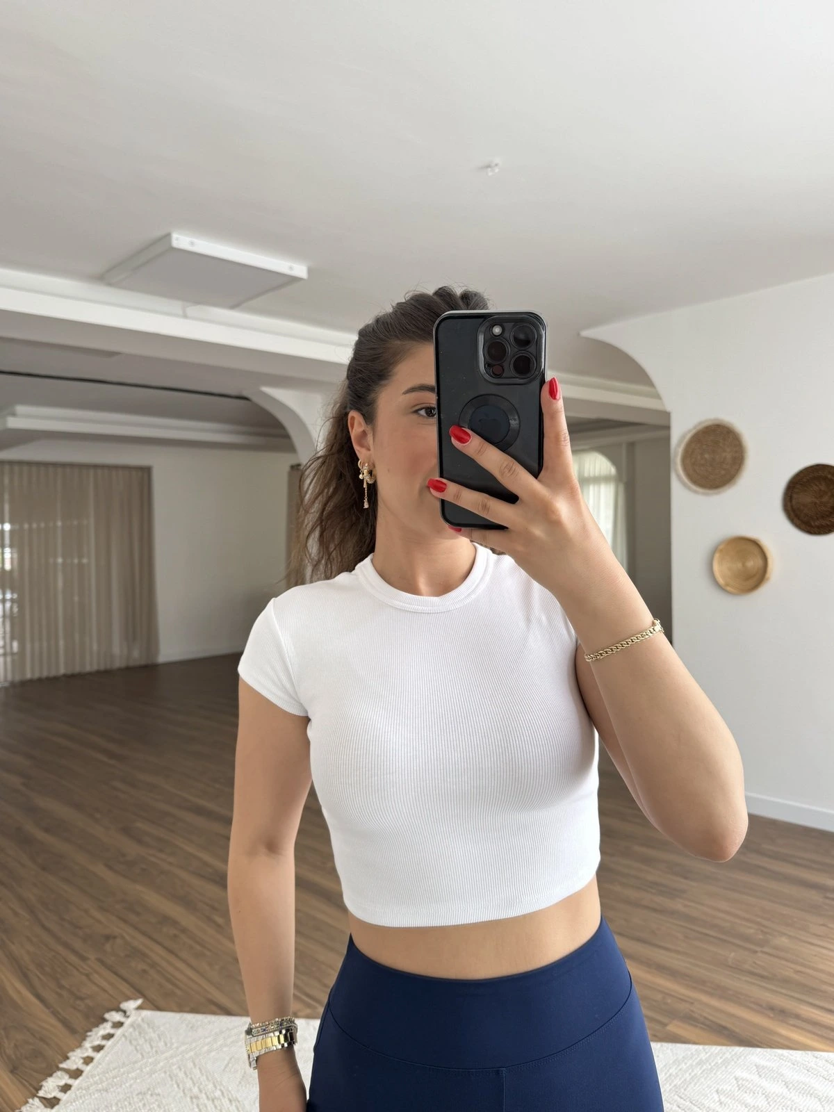 BİSİKLET YAKA FİTİLLİ LİKRALI CROP TİŞÖRT - BEYAZ - Görsel 1