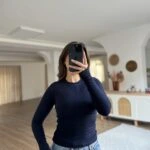 BİSİKLET YAKA PARMAK GEÇMELİ VİSKON TİŞÖRT - LACİVERT