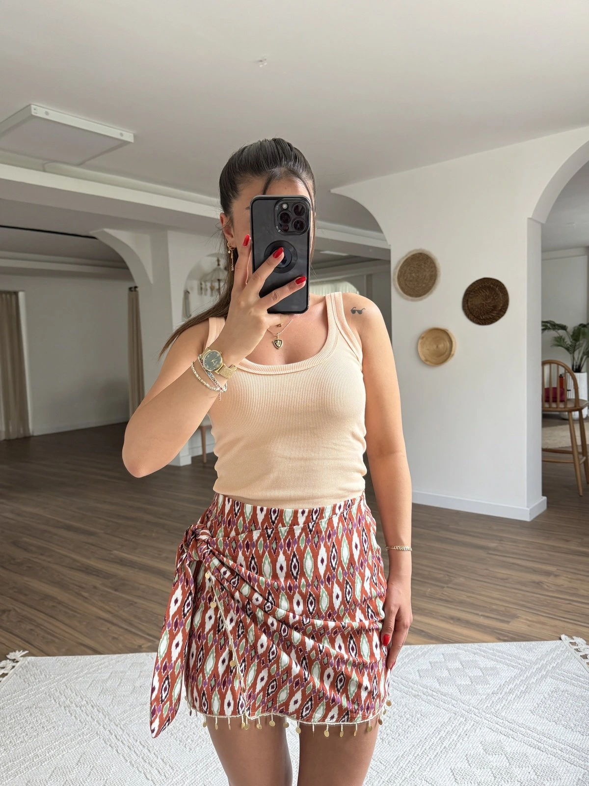 BONCUK PUL AKSESUAR ÖN BAĞLAMALI PAMUK MİNİ ETEK - KİREMİT - Görsel 1