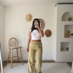 ARKA CEPLİ NERVÜR DİKİŞLİ BEL LASTİK LYOCELL PAMUK PANTOLON - ÇAĞLA YEŞİLİ