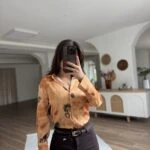 ÇİÇEK DESEN V YAKA SATEN GÖMLEK - SOMON