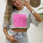 ÇİZGİLİ ÖN KABARTMA BASKI TİŞÖRT - SİYAH BEYAZ