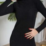 DİK YAKA ÖN DİKİŞLİ MAXİ BOY TRİKO ELBİSE - SİYAH