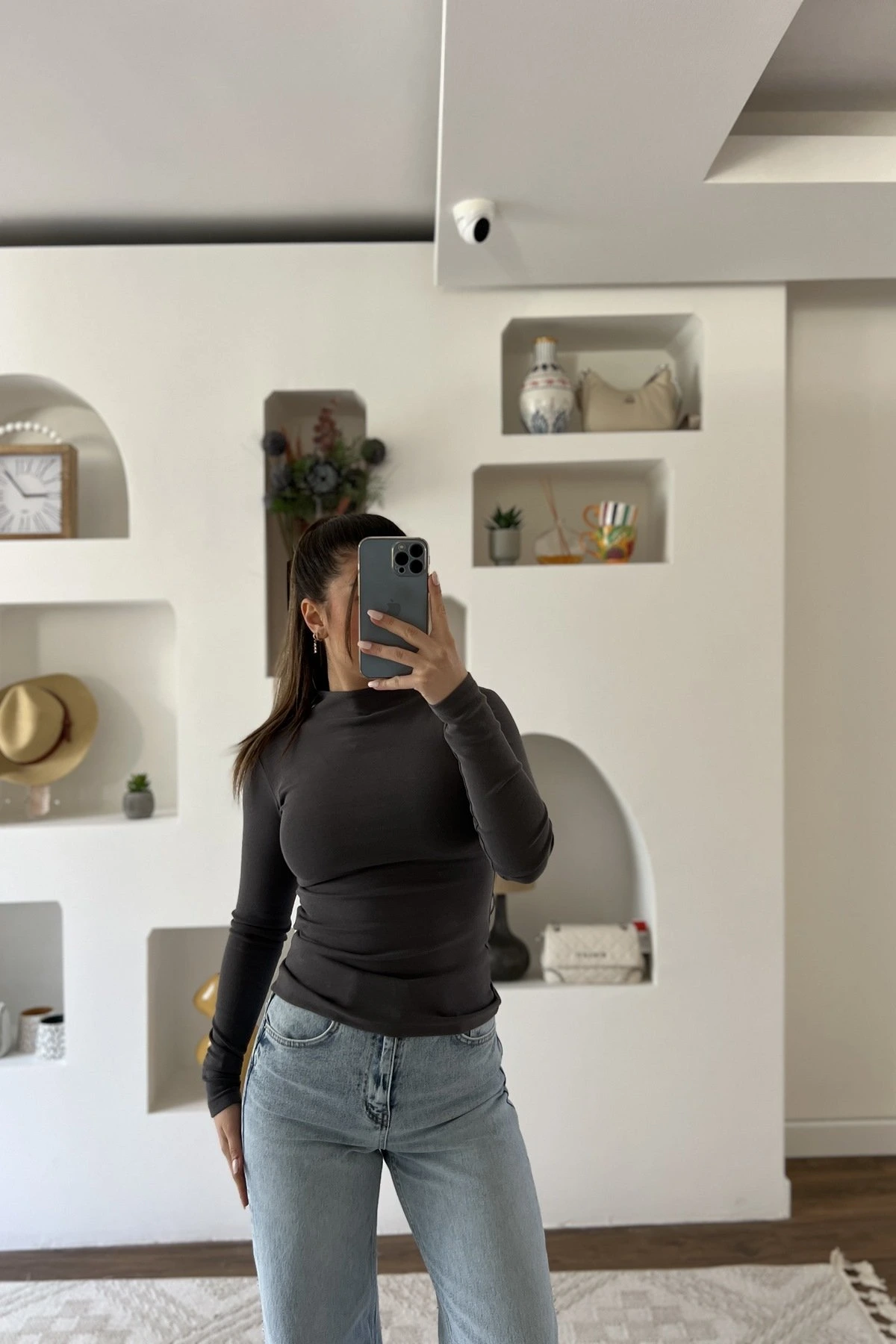 DİK YAKA PAMUK LİKRALI UZUN KOL BLUZ - FÜME - Görsel 1