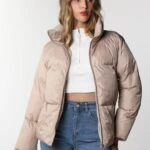 DİK YAKA ŞİŞME MONT - KREM