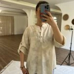 DİK YAKA YARI PATLI YAPRAK BASKI DESEN PAMUK VUAL SALAŞ GÖMLEK - TAŞ