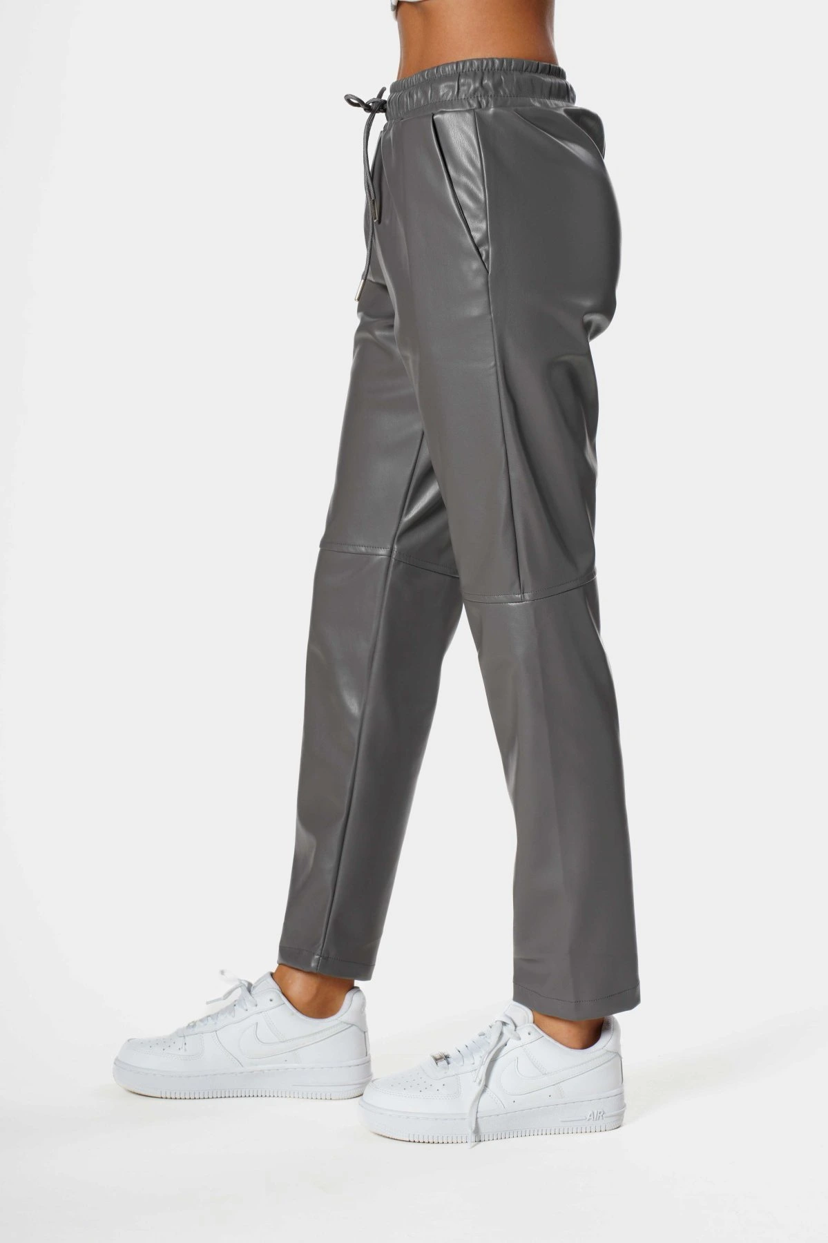 DİZ DİKİŞLİ BEL LASTİK CEPLİ DERİ PANTOLON - GRİ - Görsel 1