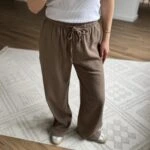 DOKULU PAMUK KUMAŞ CEPLİ RAHAT PANTOLON - VİZON