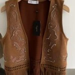 ETEĞİ PÜSKÜL BONCUK VE TAŞ ÇAKIM SÜET YELEK - TABA