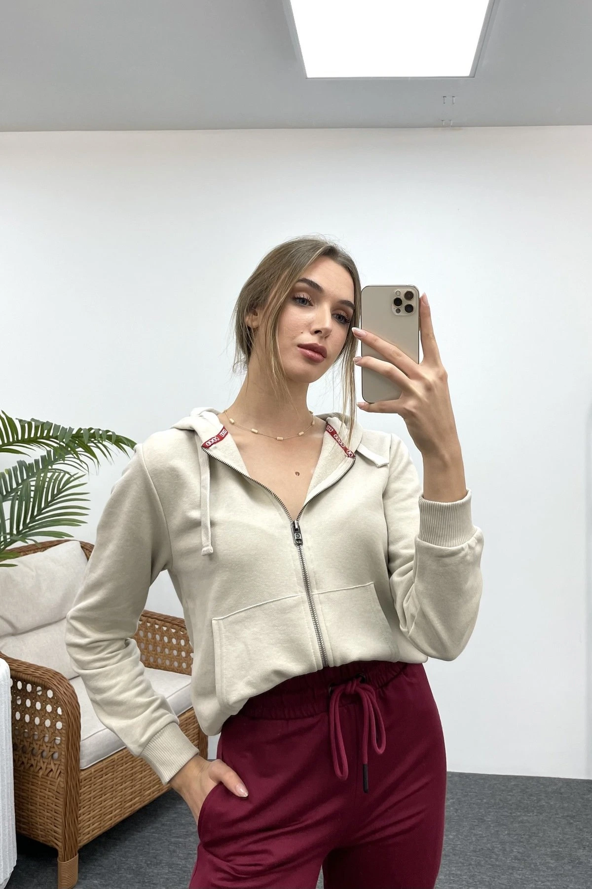 FERMUARLI KAPÜŞONLU SWEAt - TAŞ - Görsel 1