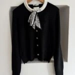 FULARLI KUMAŞ DÜĞME KOL VE ETEK UCU DALGALI HIRKA - SİYAH