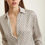 GEOMETRİK DESEN SATEN GÖMLEK - EKRU SİYAH