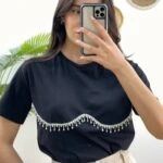 GÖĞÜS TAŞ İŞLEME KISA KOL TİŞÖRT - SİYAH