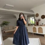 GÖMLEK YAKA DESENLİ TAM SIRA DÜĞME KISA KOL MİDİ ELBİSE - LACİVERT