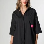 İTHAL TEK CEPLİ YAZI DETAY TUNİK - SİYAH