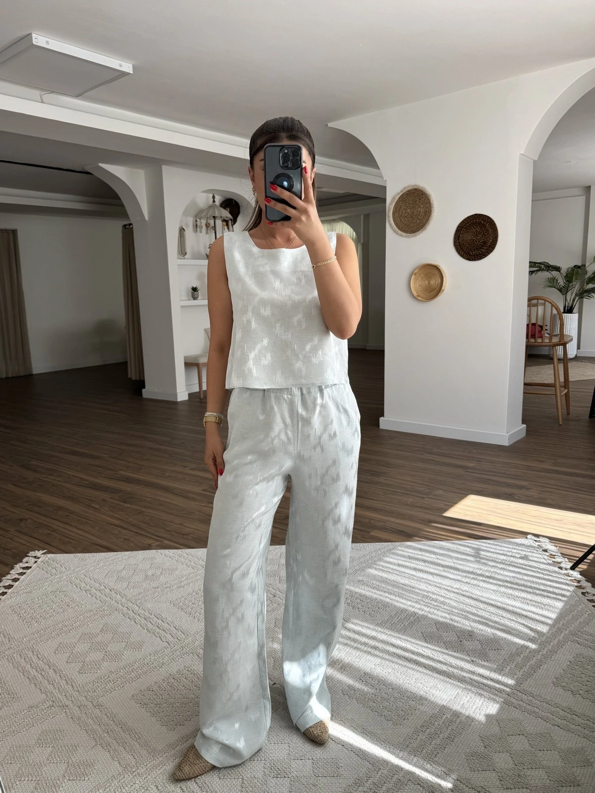 JAKAR DESENLİ SIFIR KOL VİSKON PAMUK BLUZ PANTOLON TAKIM - BEBE MAVİ - Görsel 1