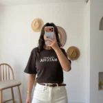 MATCHA NAKIŞLI PAMUK TİŞÖRT - KAHVE