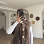 KALIN ÖRGÜ BÜYÜK AKSESUAR DÜĞME CEPLİ YELEK - KAHVE