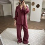 KAPAK DÜĞME V YAKA TENSEL GÖMLEK PANTOLON TAKIM - BORDO