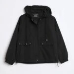 KAPÜŞONLU ETEK UCU BÜZGÜ SIRT KAPAKLI VİSKON TRENÇ - SİYAH