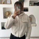 KAPÜŞONLU YAN CEPLİ BEL LASTİK PELUŞ MONT - EKRU