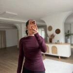 KAYIK YAKA ETEĞİ ASİMETRİK YAN BÜZGÜ PAMUK MODAL BLUZ - BORDO