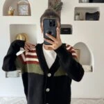 KEMİK 3 DÜĞME V YAKA RENKLİ ÇİZGİLİ VİSKKON HIRKA - SİYAH