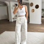 KENDİNDEN ÇİZGİ DESEN BEL LASTİK CEPLİ İPEK KARIŞIM PANTOLON - EKRU