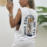 KOLSUZ ARKA BASKI SALAŞ TİŞÖRT - BEYAZ