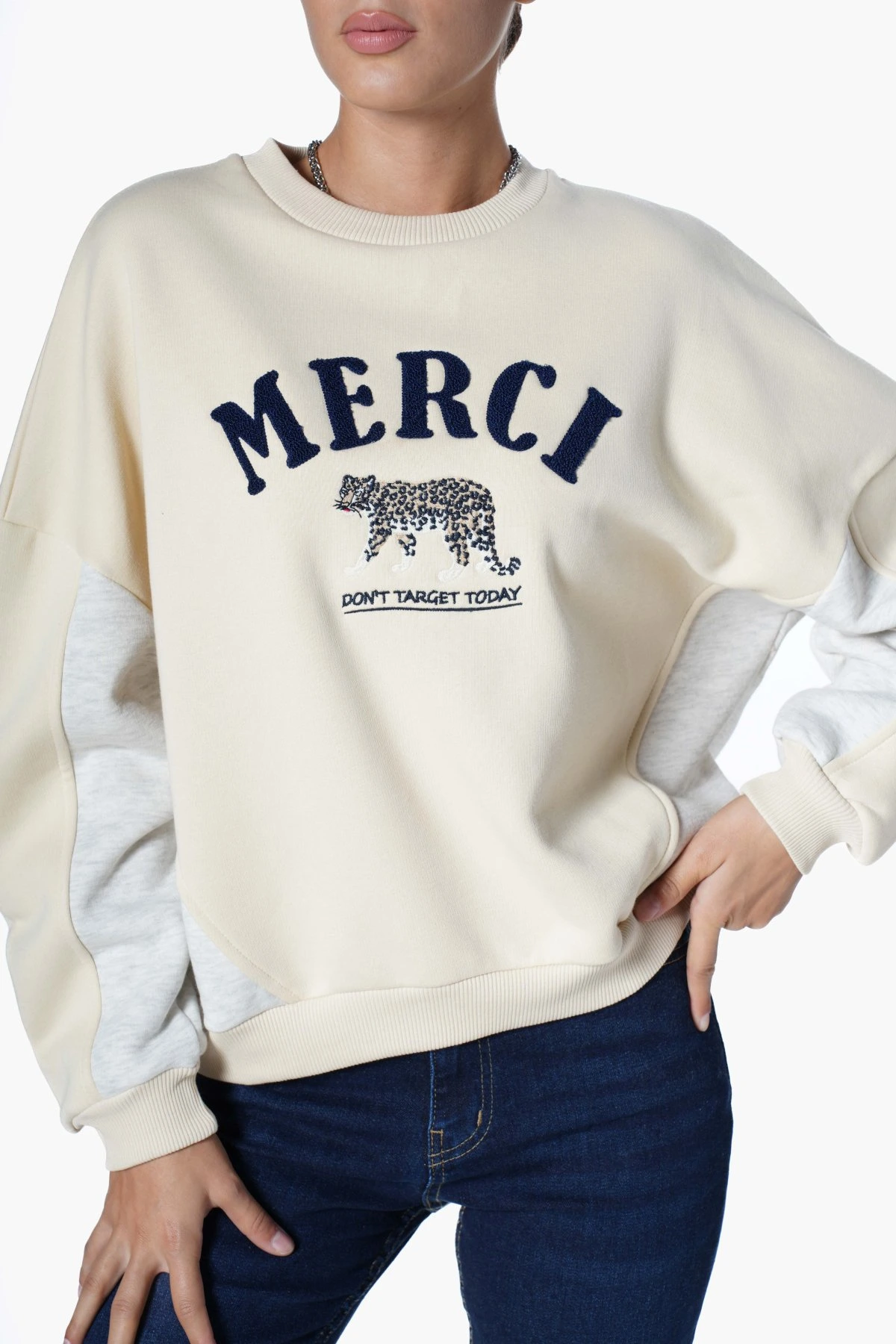 MERCİ YAZI LEOPAR NAKIŞ 2 RENKLİ SWEAT - BEJ - Görsel 1