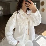 NAKIŞ İŞLEME DORİKA DETAY GİZLİ ÇITÇIT PAMUK JEAN CEKET - EKRU