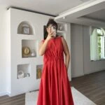 ÖN BEL BÜZGÜ CEPLİ MAXİ BOY  PAMUK ELBİSE - KIRMIZI