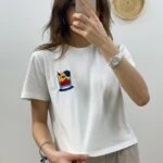 ÖN BONCUK VE NAKIŞLI KISA TİŞÖRT - EKRU