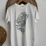 ÖN ÇİÇEK NAKIŞ TAŞ SERPME PAMUK TİŞÖRT - EKRU