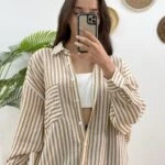 ÖN İÇ PARÇA KUMAŞ SALAŞ ÇİZGİLİ GÖMLEK - CAMEL