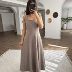 PARÇALI DİKİŞ ETEĞİ VOLANLI ARKA ÖN U YAKA ELBİSE - HAKİ