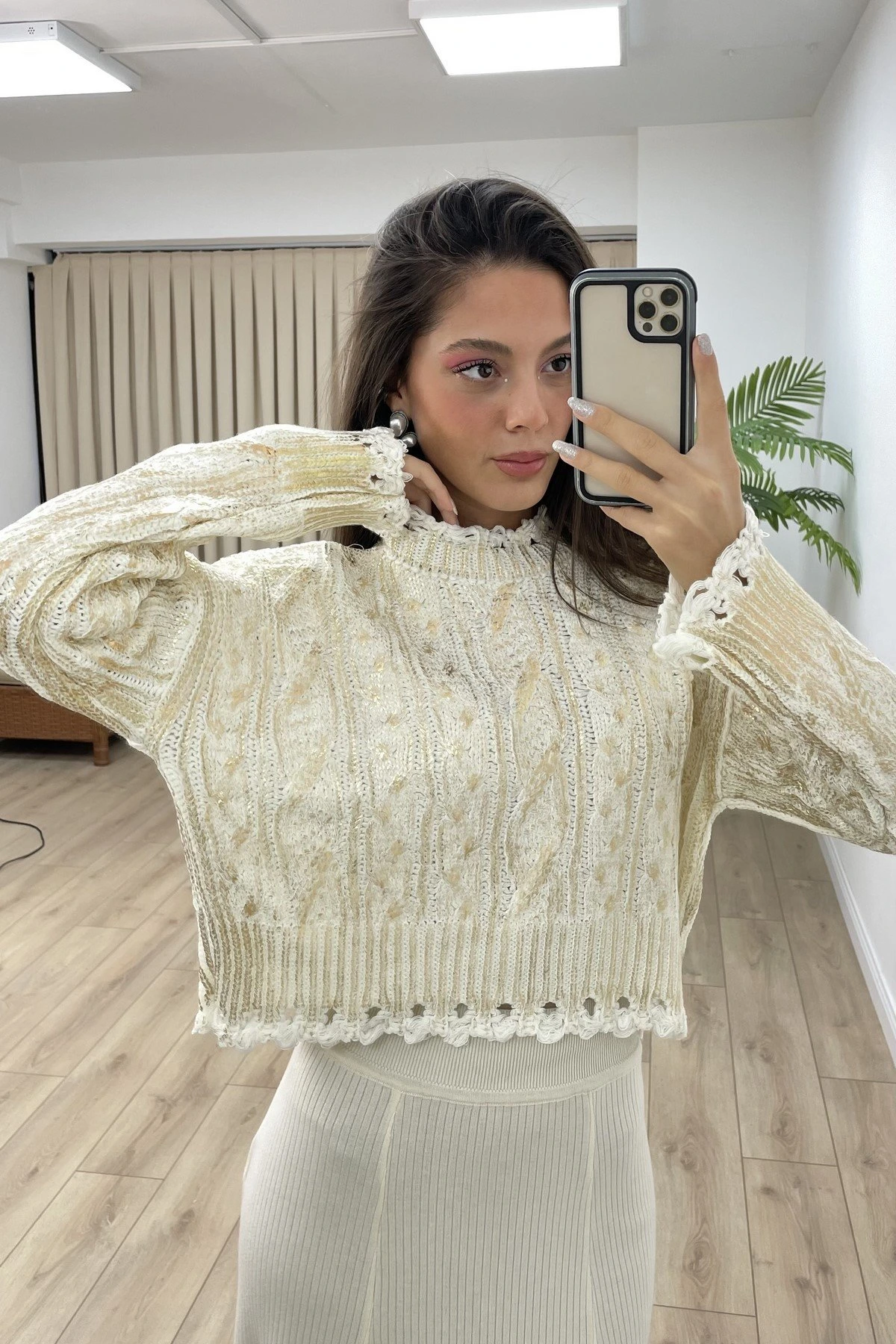 PARLAK BASKILI KISA KAZAK - EKRU - Görsel 1